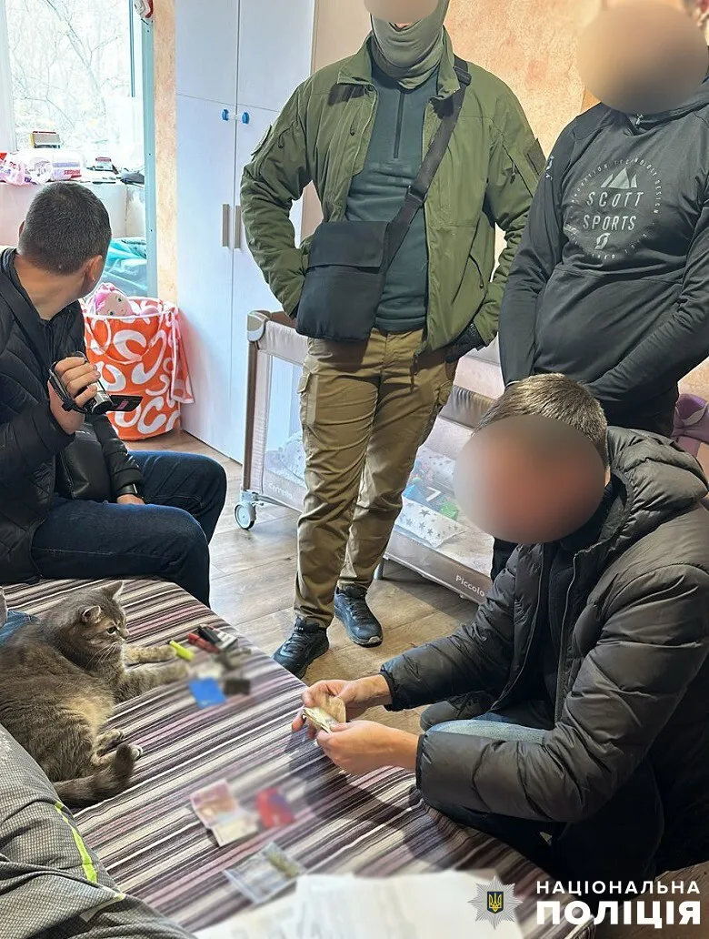 У Києві затримали групу наркоторговців: щомісяця