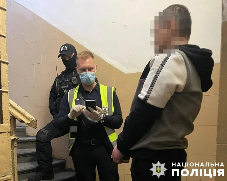 Збували наркотики у Лук’янівському СІЗО: про підозру повідомили