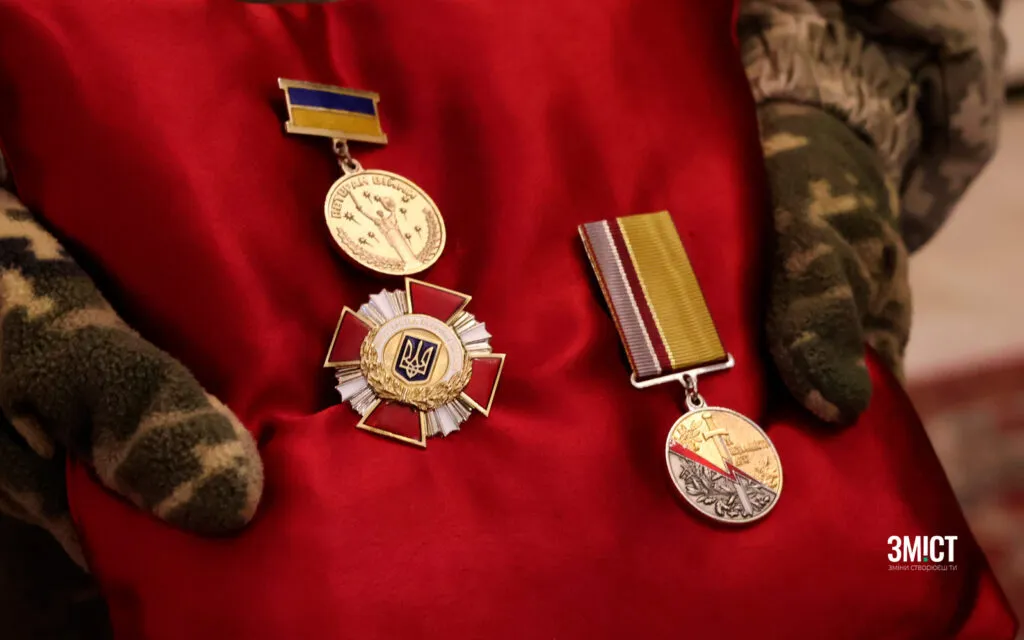 В 18 лет подписал контракт с ВСУ: в Полтаве прощалась с боевым медиком, погибшим на Херсонщине. Фото dqxikeidqxidant