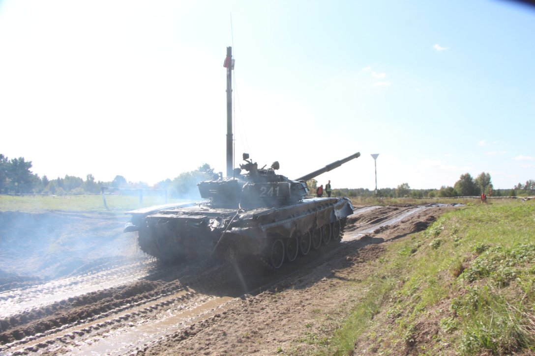 Танк Т-72Б3, ЗС РФ, окупанти, військова техніка dqxikeidqxitkant