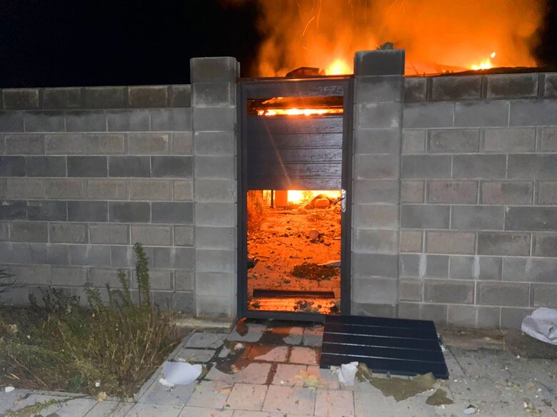 Последствия вражеских обстрелов Херсона 02