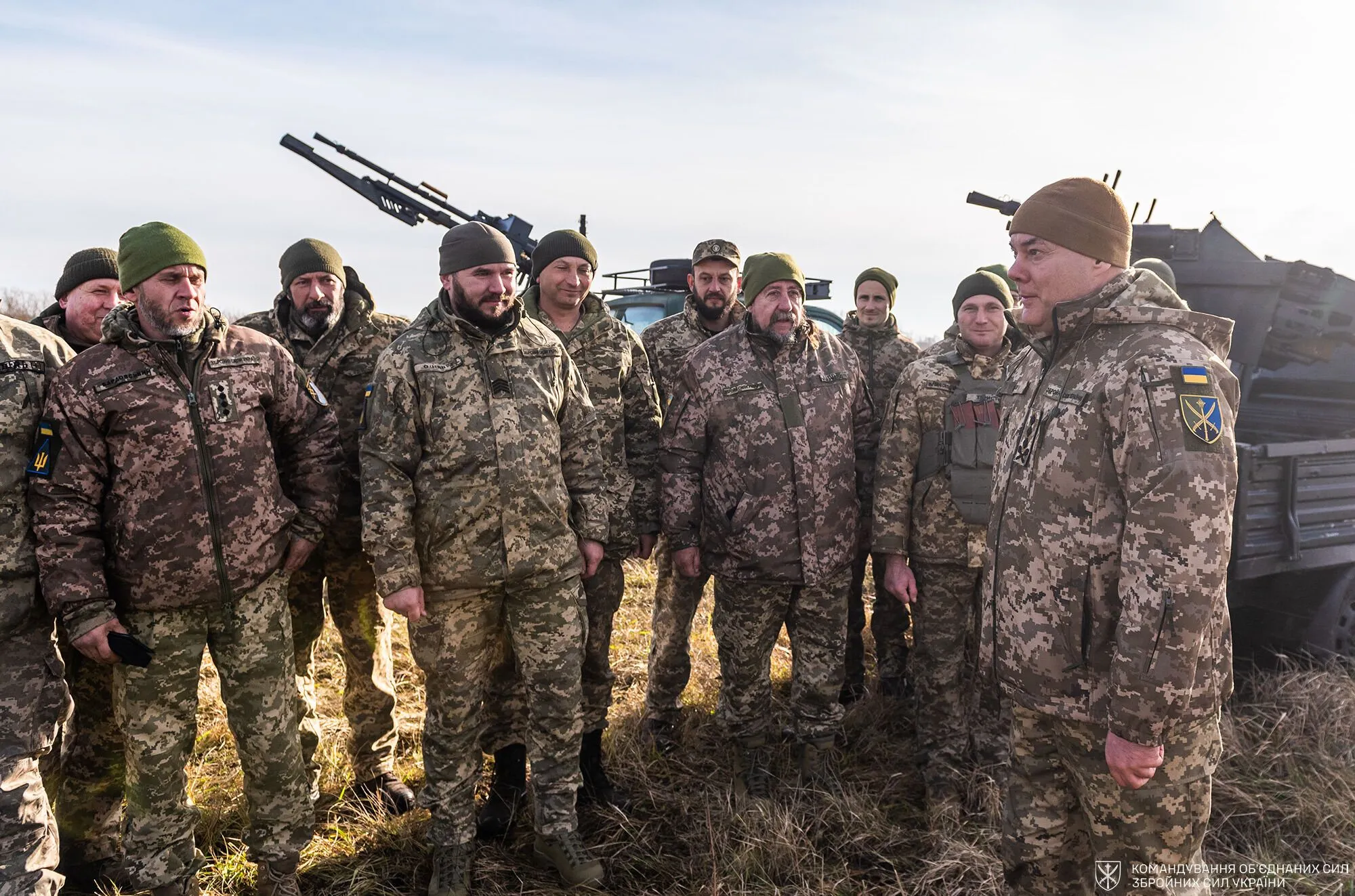 Наєв відзначив мобільних мисливців на