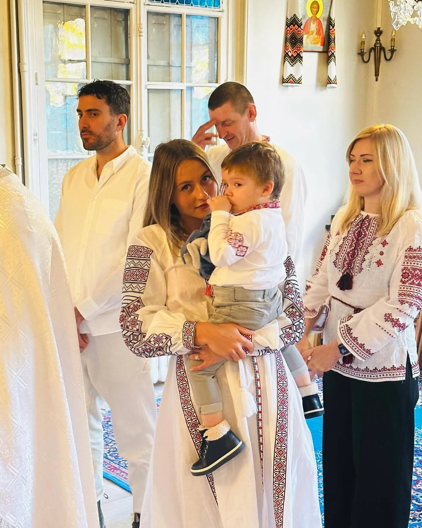 Известная украинская теннисистка одела в Париже платье-вышиванку и поразила сеть своим видом. Фото