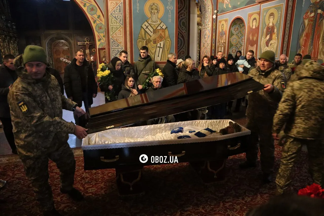 В Киеве простились с защитником Украины, политзаключенным времен Януковича Сергеем Павличенко. Фото и видео