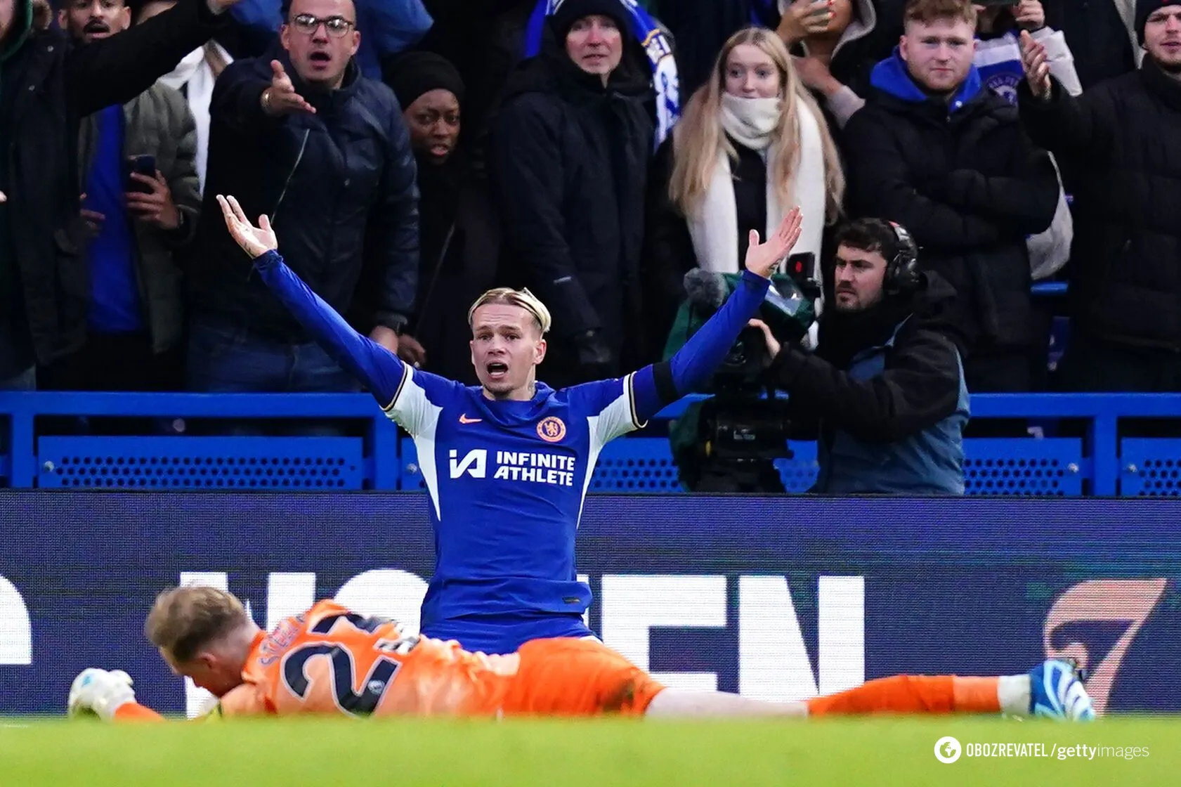 Мудрик вийшов у старті та заробив пенальті у переможному матчі