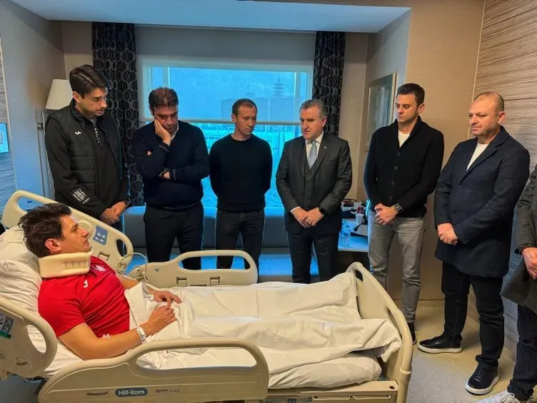 Скандал года в Турции. Футбольного арбитра нокаутировали, а затем лежащего добивали ногами. Видео