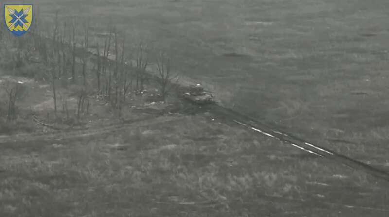 Працювали воїни Маріупольської бригади: ЗСУ точним ударом відмінусували російський танк. Відео dqxikeidqxitkant