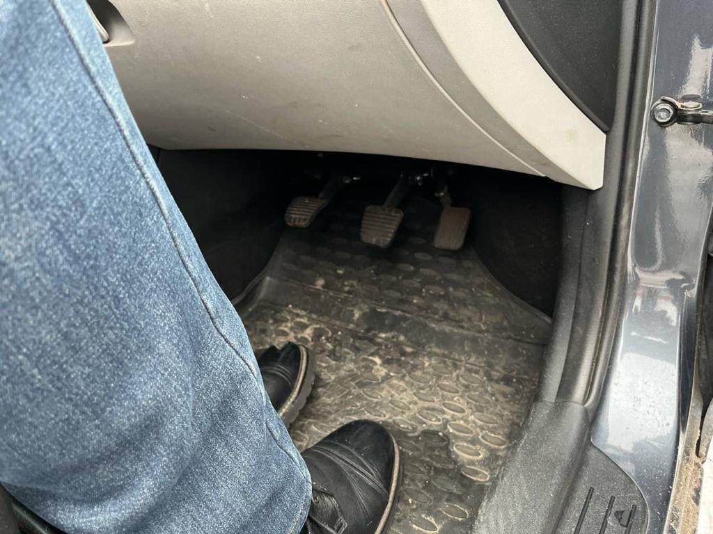 В Киеве работники частных автошкол за взятки помогали сдавать экзамены водителям. Фото и подробности dqxikeidqxitkant