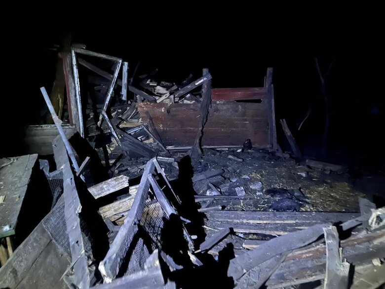 Вночі окупанти обстріляли село Підсереднє на Харківщині, дві особи дістали поранення 04