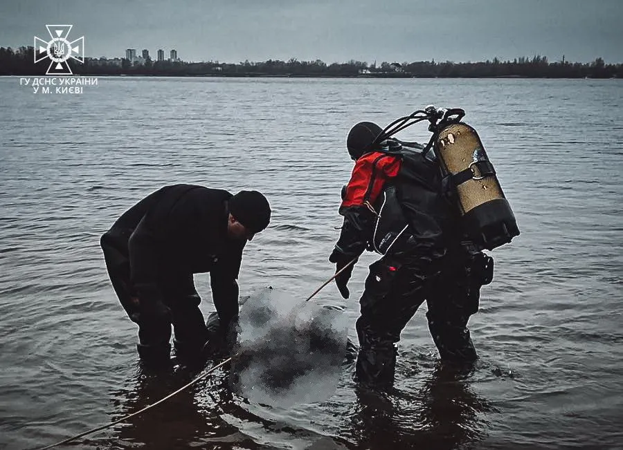 У Києві на Троєщині потонув рибалка: подробиці трагедії. Фото