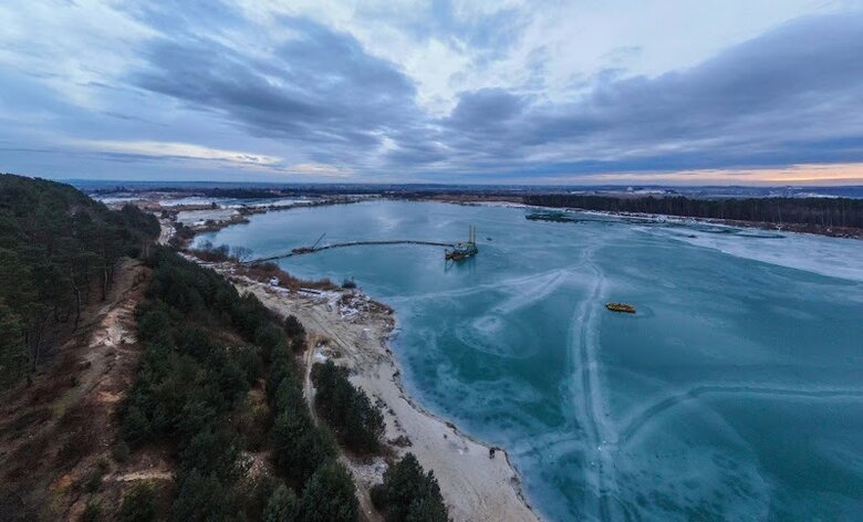 Золотий вагон, піщаний кар’єр та лакшері вечірки: за що постачальник Міноборони давав ДБР хабар у $500 тисяч 15 Золотий вагон, піщаний кар’єр та лакшері вечірки: за що постачальник Міноборони давав ДБР хабар у $500 тисяч 15