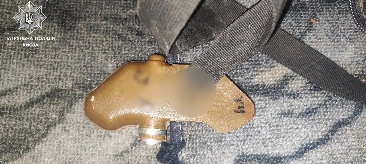 У Києві в порушника громадського спокою виявили предмет, схожий на протипіхотну міну dqxikeidqxiqqeant