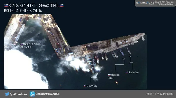 У бухтах Севастополя зменшується кількість російських кораблів, – OSINT-аналітик