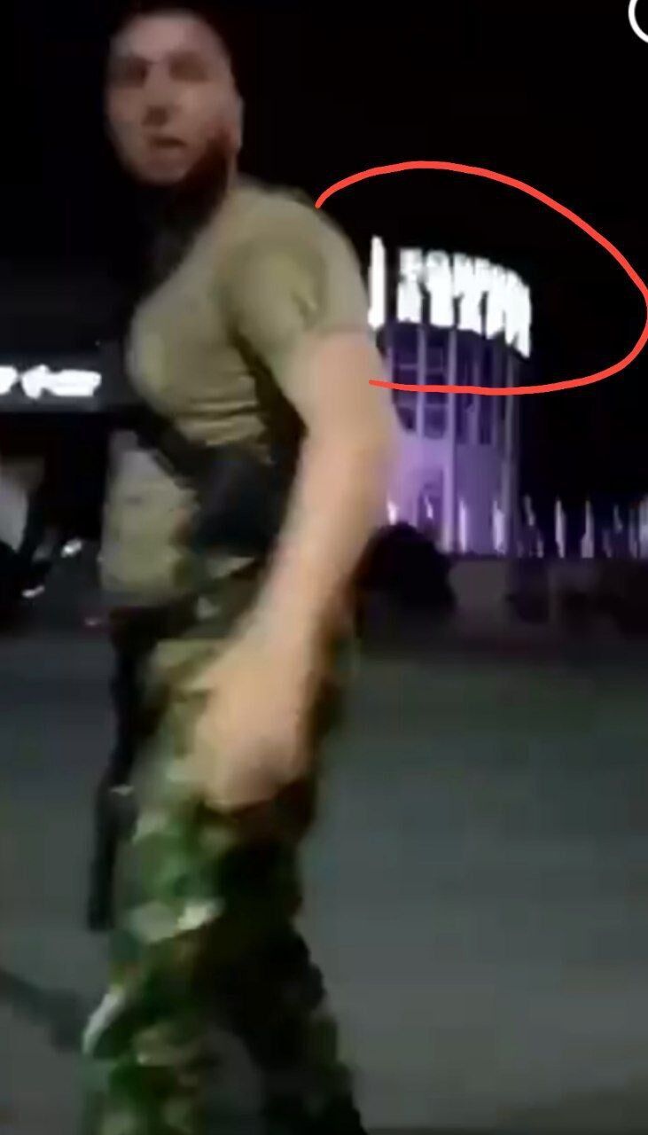 Кадировці мало не перестріляли військових РФ в окупованому Мелітополі: спливло відео із улюбленцем Кадирова