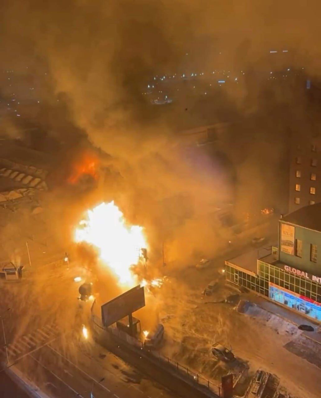 В столице Монголии взорвался 60-тонный газовоз: погибли пять человек. Фото и видео dqxikeidqxiqqeant