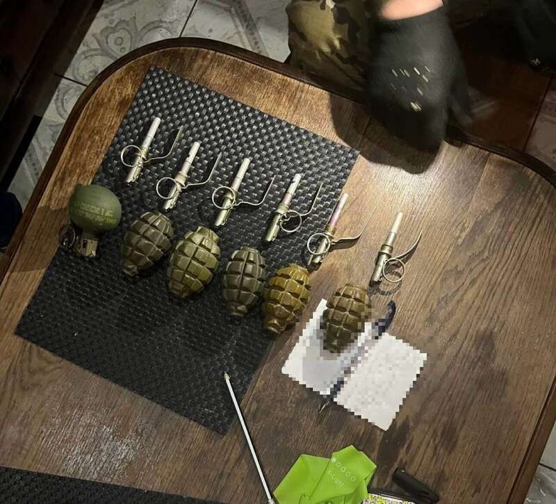 В Днепропетровской области разоблачены 17 участников преступной организации, которая сбывала наркотики и психотропы. Фото