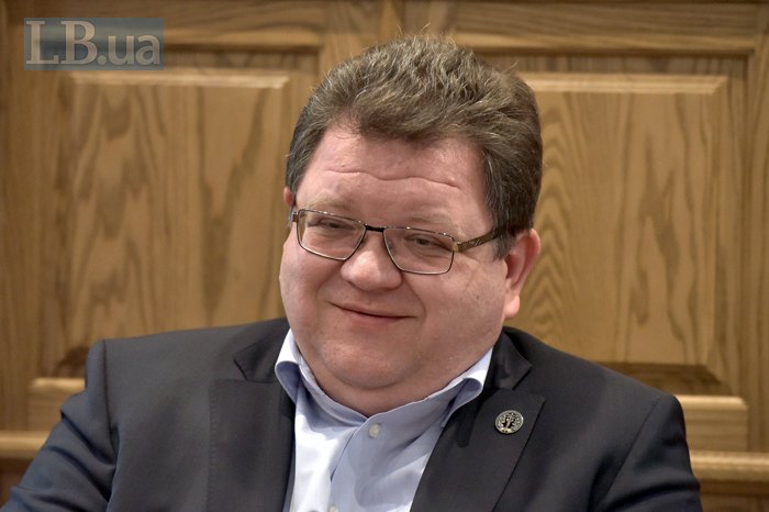 Богдан Львов під час інтерв’ю Lb.ua