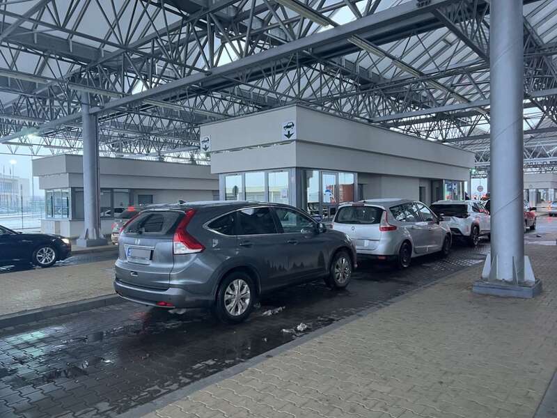 Блокпости ТЦК на кордоні, повістки на кордоні, перетин кордону, перевірка на кордоні, ТЦК на кордоні, мобілізація в україні, повістки, ТЦК та СП, мобілізувати, правила бронювання, бронь для співробітника компанії dqxikeidqxitkant