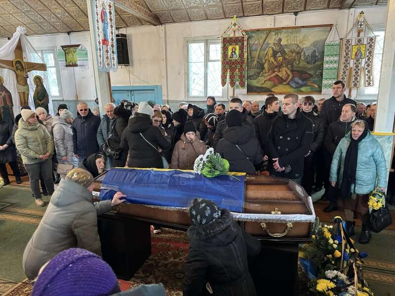 Погиб в Запорожском направлении: на Волыни попрощались с защитником Сергеем Дукельским. Фото