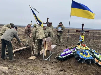 Кинувся рятувати побратимів і загинув сам: на Буковині попрощалися із 33-річним воїном Максимом Савіцьким