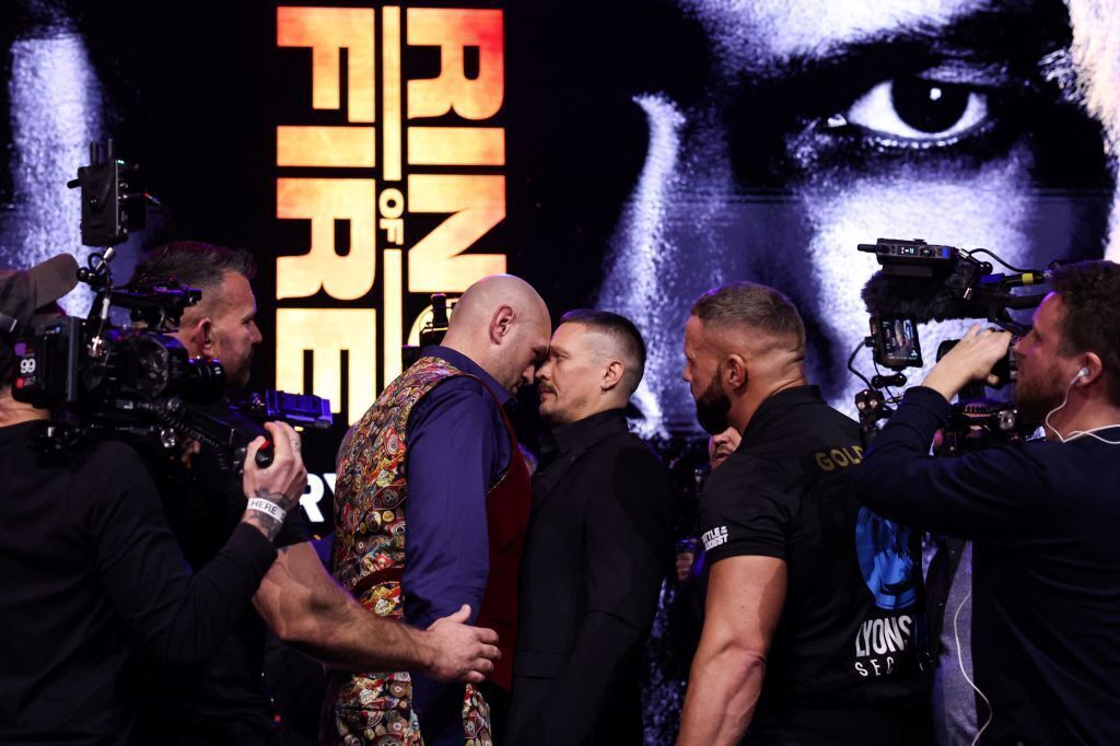 Названы гонорары Усика и Фьюри за главное сражение 2024 года