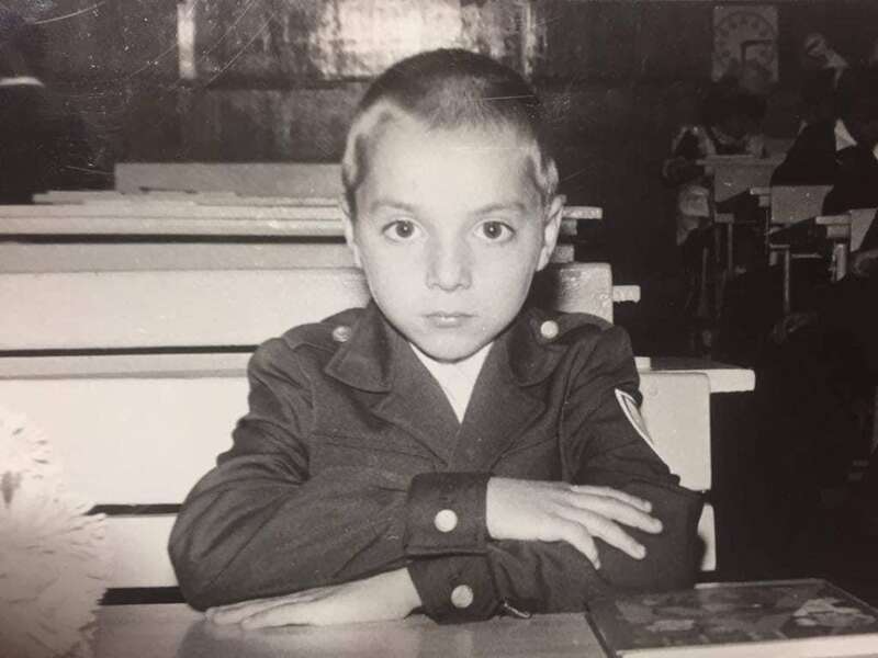 Арестович у 1 класі dqxikeidqxiqqeant