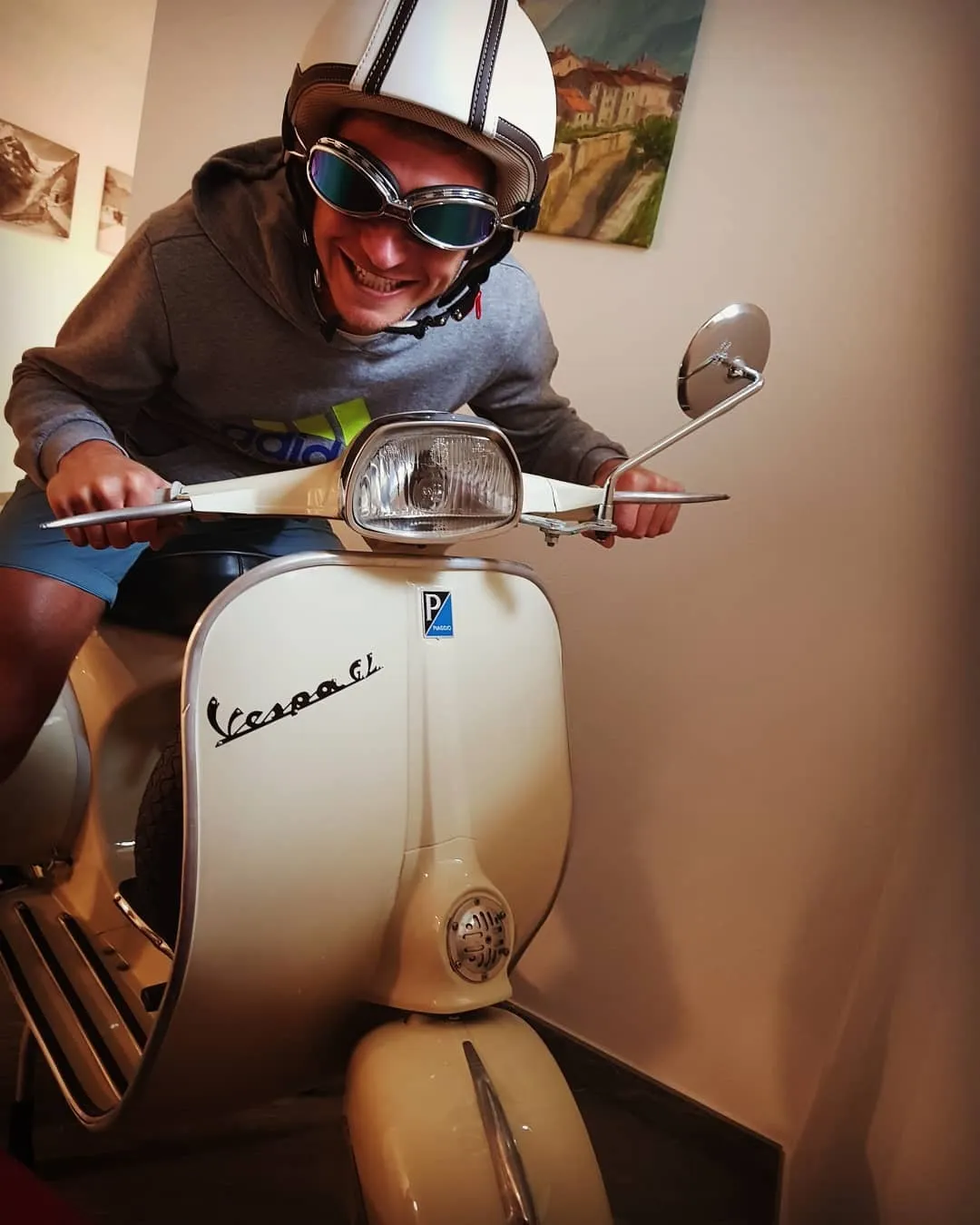 Зірка українського біатлону закохався у відому швейцарку і поріднився з фаном Путіна: роман розпочався у літаку та пережив війну