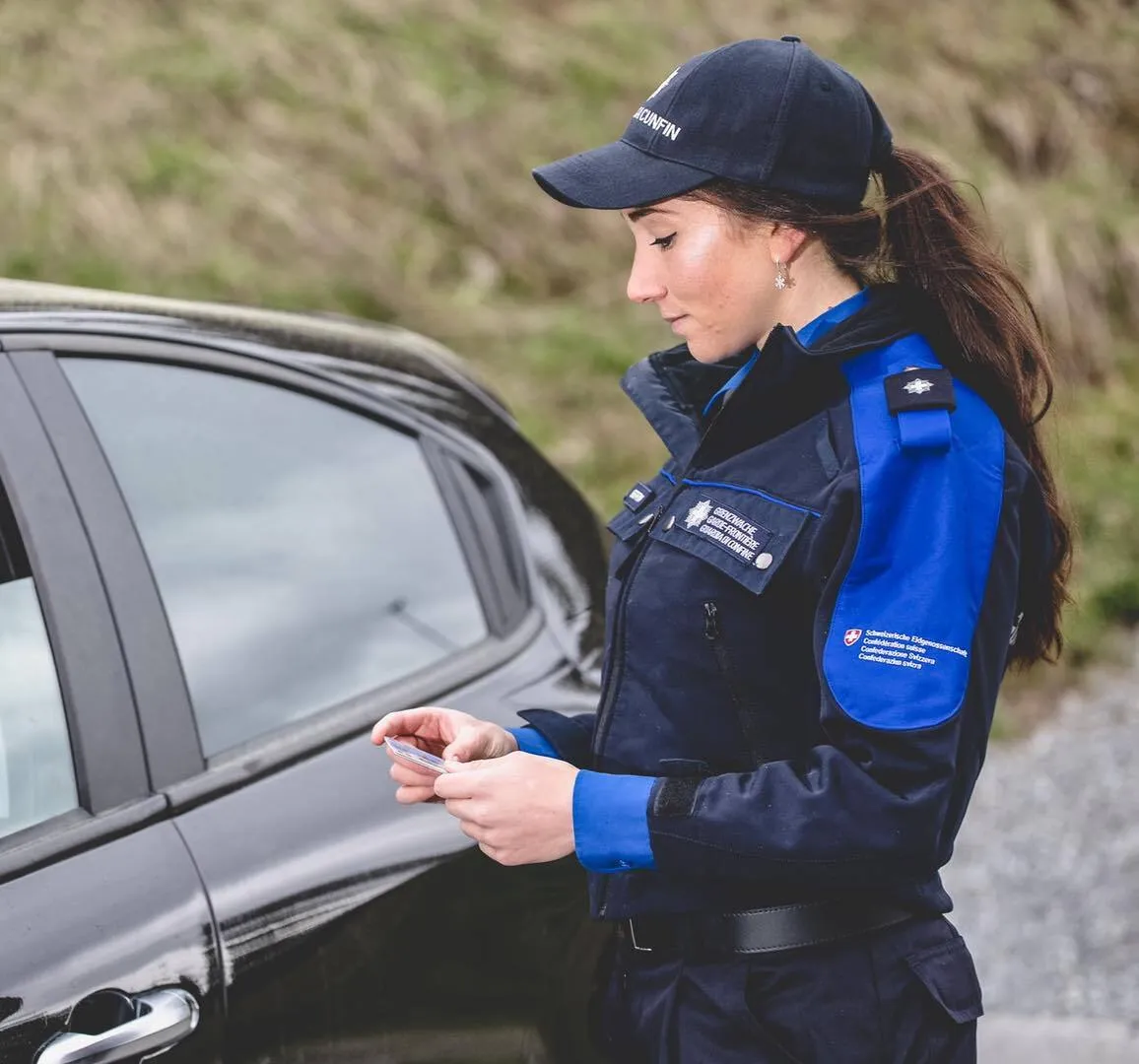 Зірка українського біатлону закохався у відому швейцарку і поріднився з фаном Путіна: роман розпочався у літаку та пережив війну