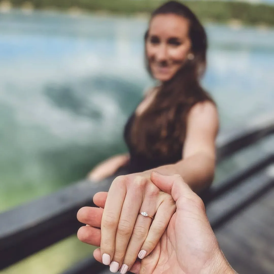 Зірка українського біатлону закохався у відому швейцарку і поріднився з фаном Путіна: роман розпочався у літаку та пережив війну