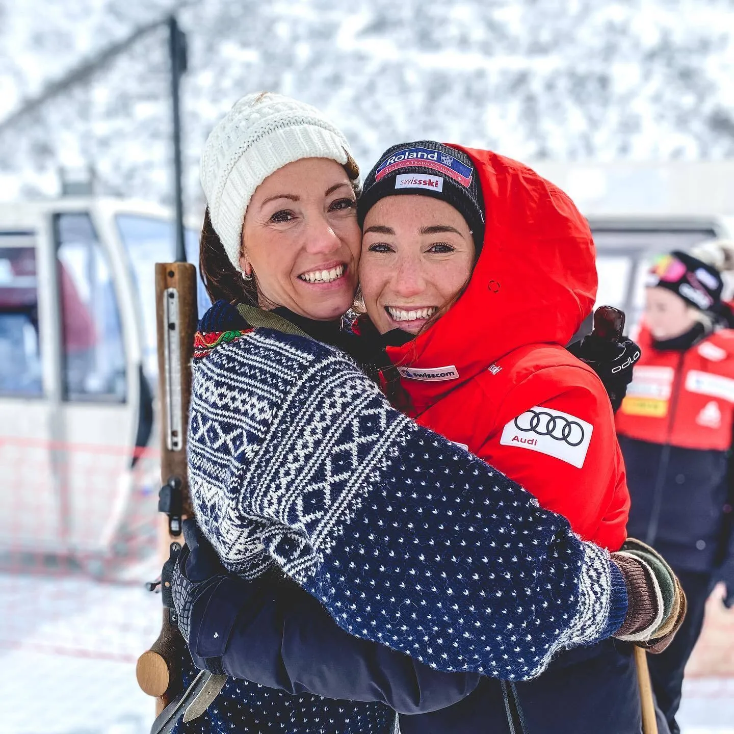 Зірка українського біатлону закохався у відому швейцарку і поріднився з фаном Путіна: роман розпочався у літаку та пережив війну