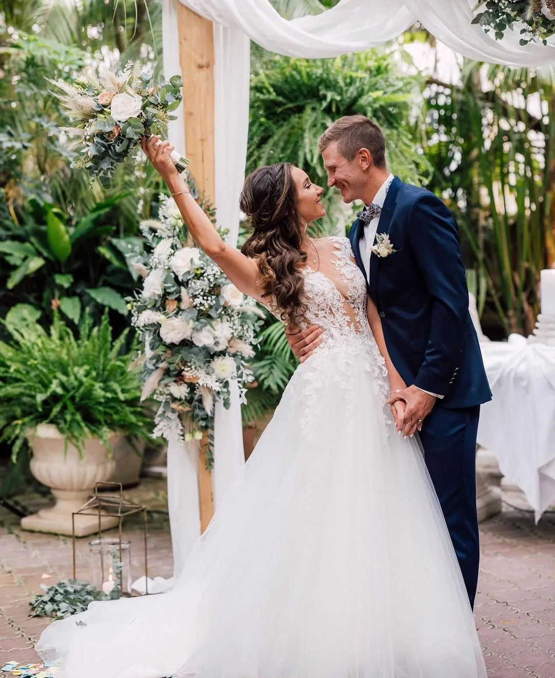 Зірка українського біатлону закохався у відому швейцарку і поріднився з фаном Путіна: роман розпочався у літаку та пережив війну