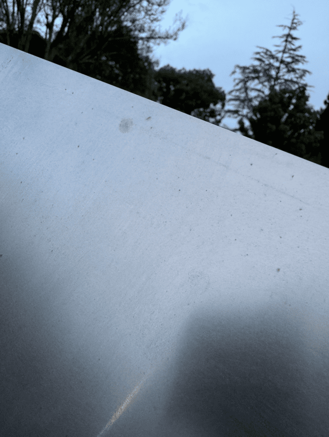 Владельцы Tesla Cybertruck жалуются на то, что авто ржавеет под дождем.