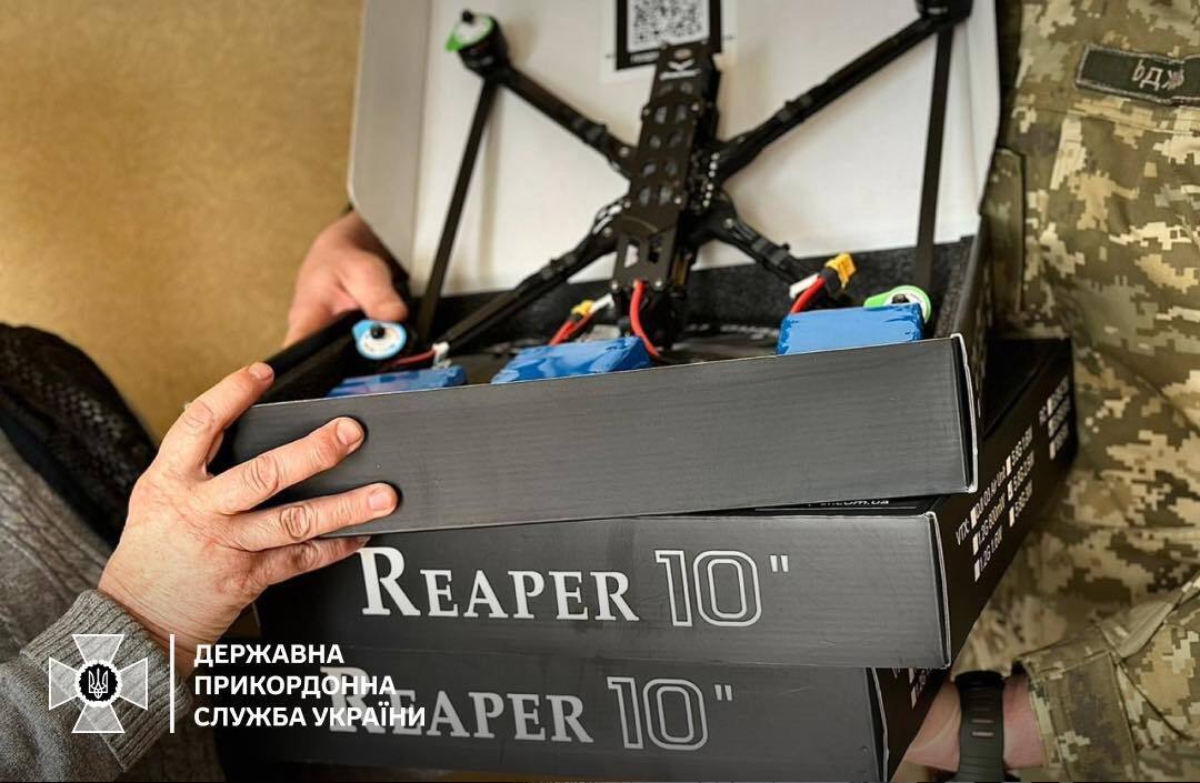Мати загиблого Героя передала дрони бійцям Донецького прикордонного загону. Фото