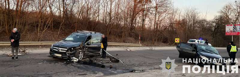 двоє травмованих внаслідок дтп на львівщині – поліцейські встановлюють обставини