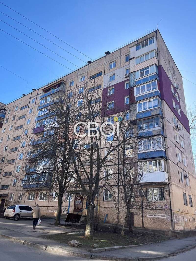 Медики до останнього намагалися реанімувати: у Кривому Розі 12-річна дівчинка випала з вікна багатоповерхівки і загинула dqxikeidqxitkant