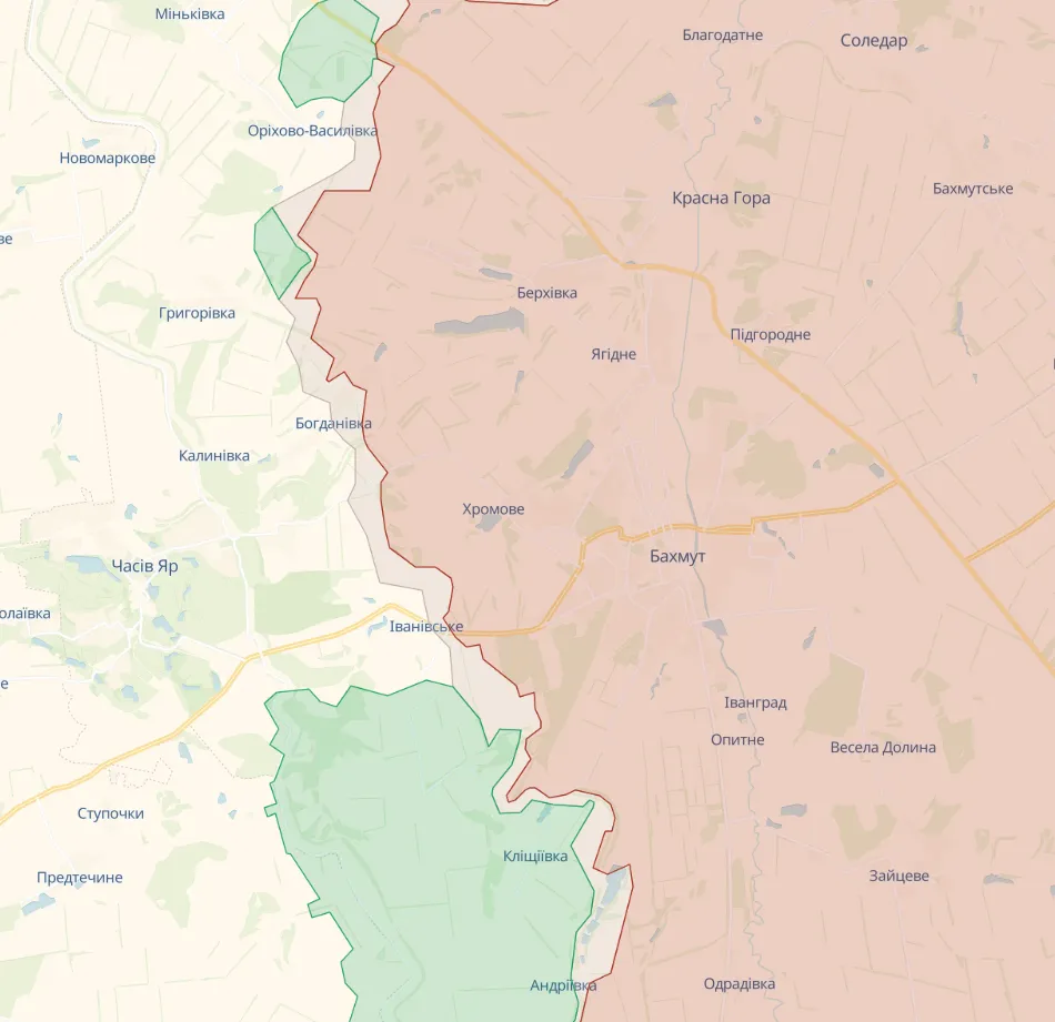 За добу на фронті сталося 99 бойових зіткнень: у Генштабі розповіли, де йдуть запеклі бої. Карта