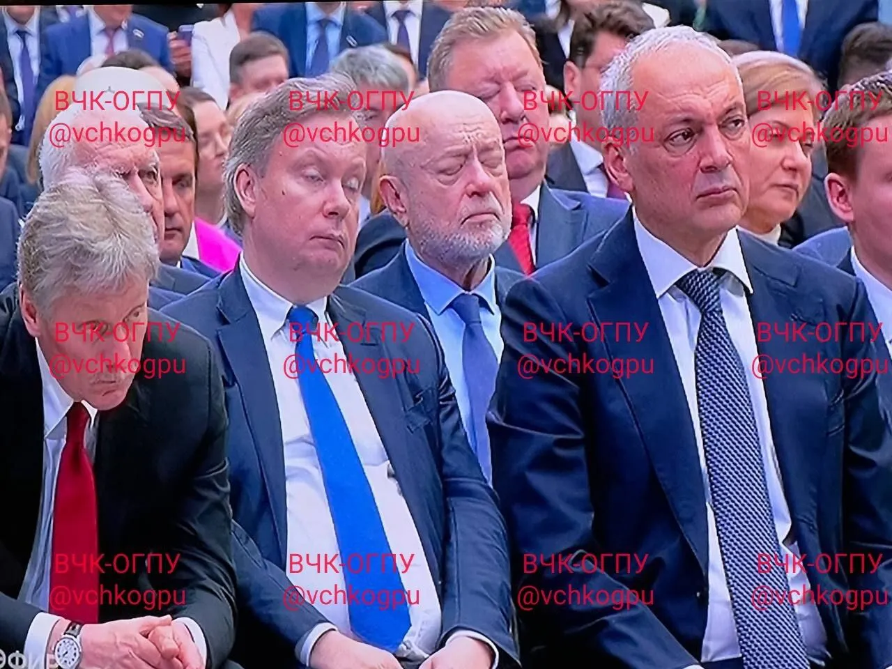 Задремал? Шойгу поймали на конфузе во время обращения Путина в Федеральное собрание