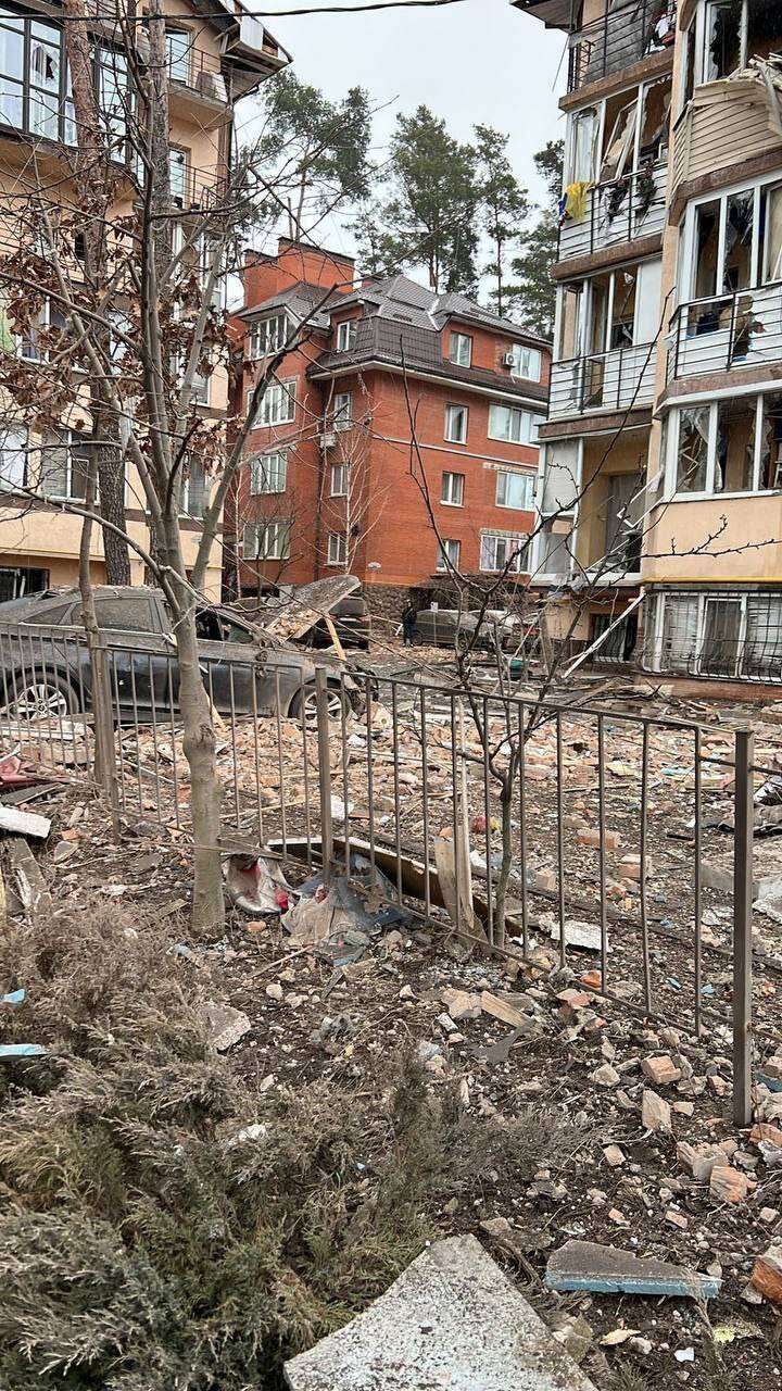 Рівно 2 роки тому армія Росії завдала першого бомбово-ракетного удару по Ірпеню. Фото і відео трагічних подій