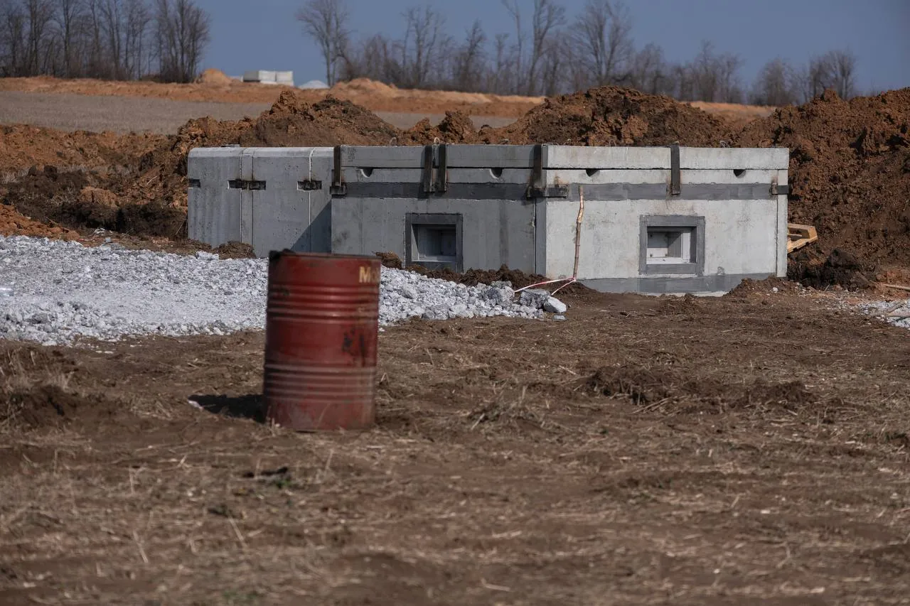  ,     :        .  dqxikeidqxiqqeant