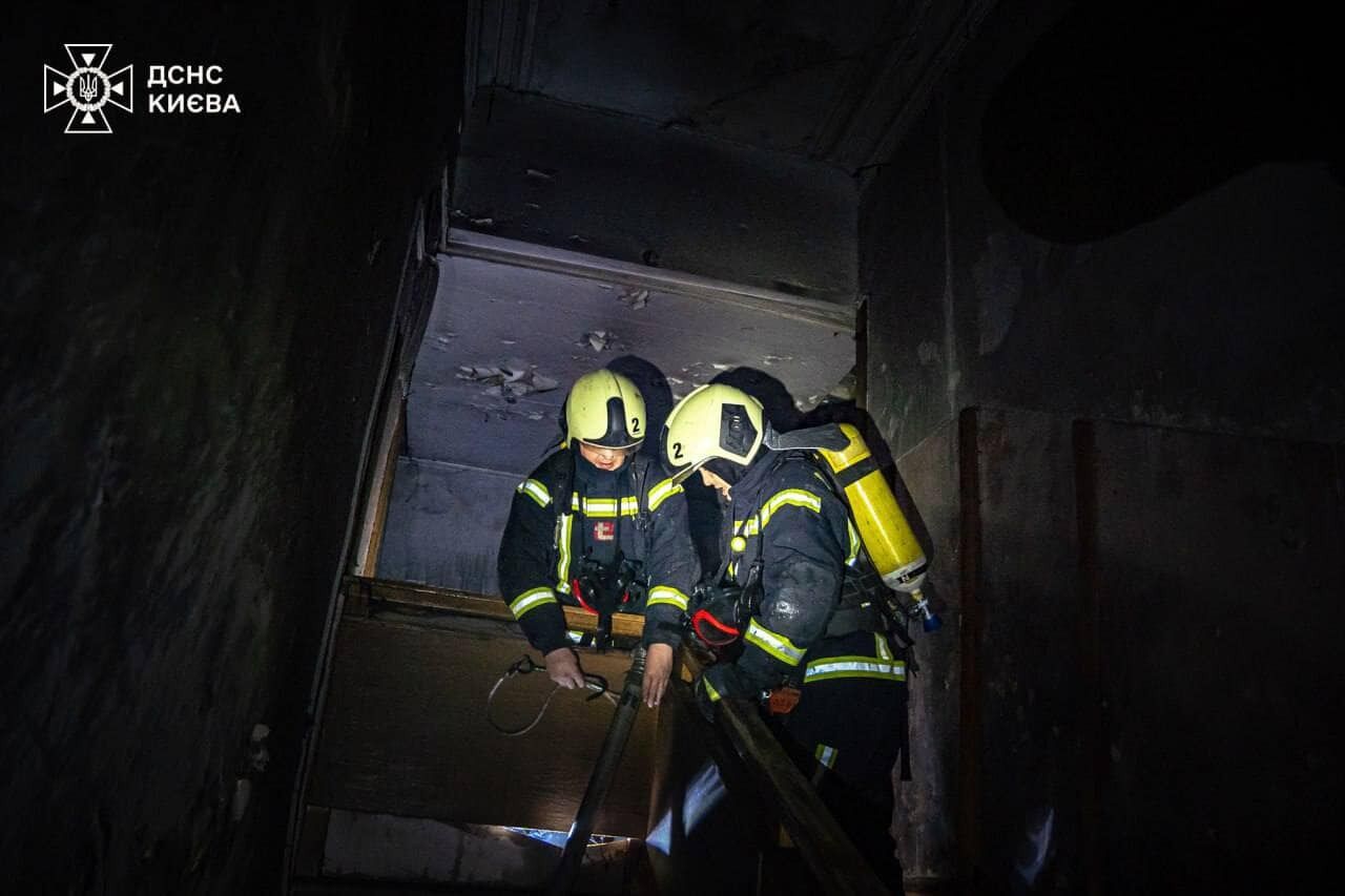 В Киеве произошел пожар в отселенном здании: есть погибший. Подробности и фото dqxikeidqxitkant