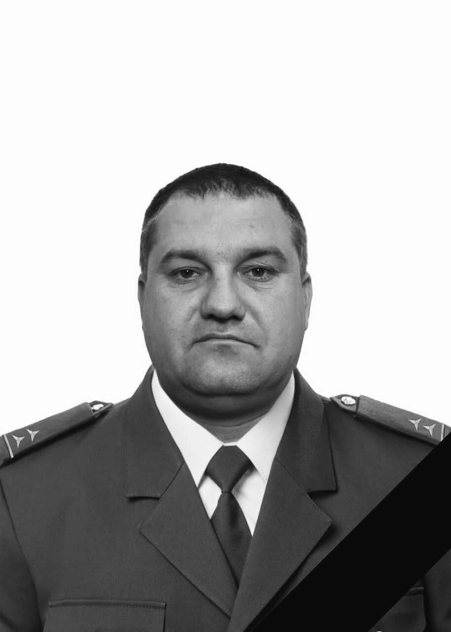 Збило авто на узбіччі: на Черкащині внаслідок ДТП загинув рятувальник. Фото dqxikeidqxiqqeant