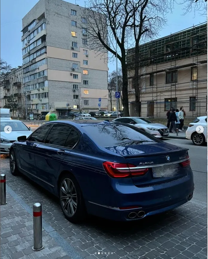 600    :     Alpina B7,    BMW.   