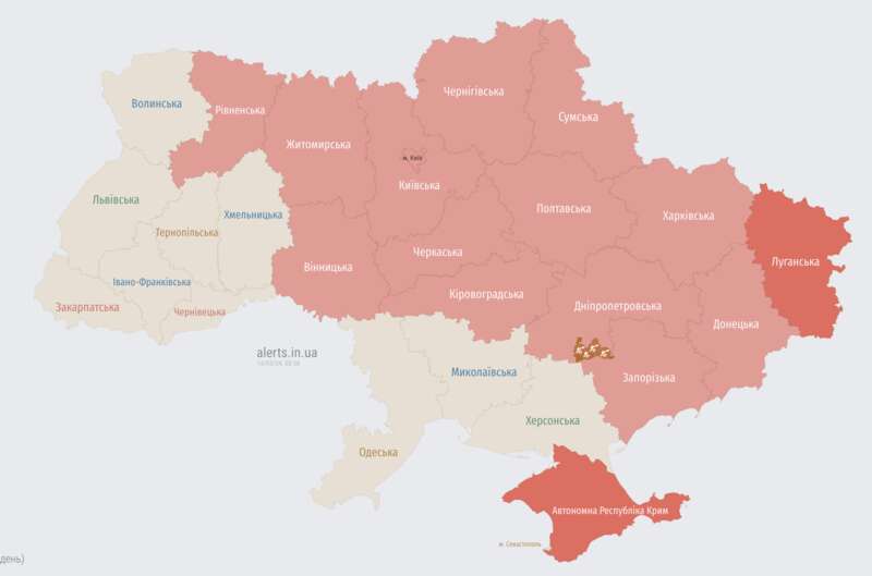 У Києві та більшості областей - повітряна тривога. Є загроза балістики dqxikeidqxiqqeant