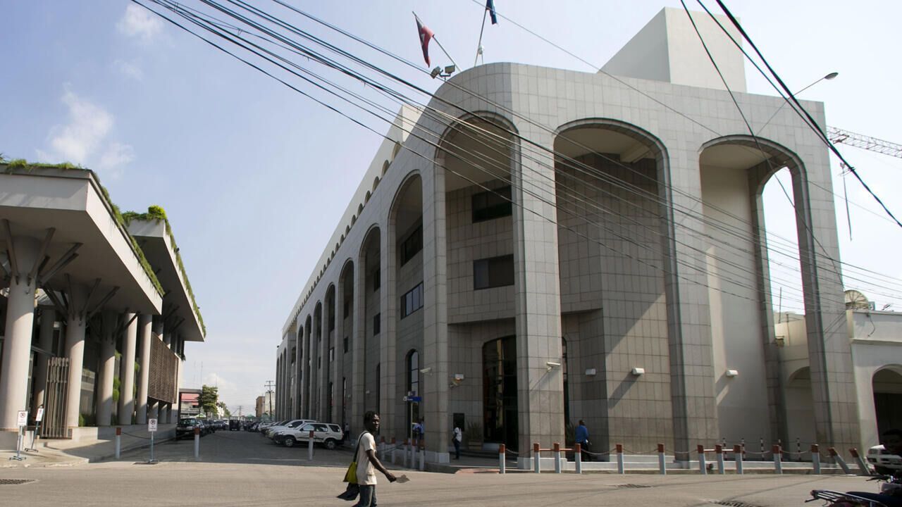     ,  
 dqxikeidqxiqxxant