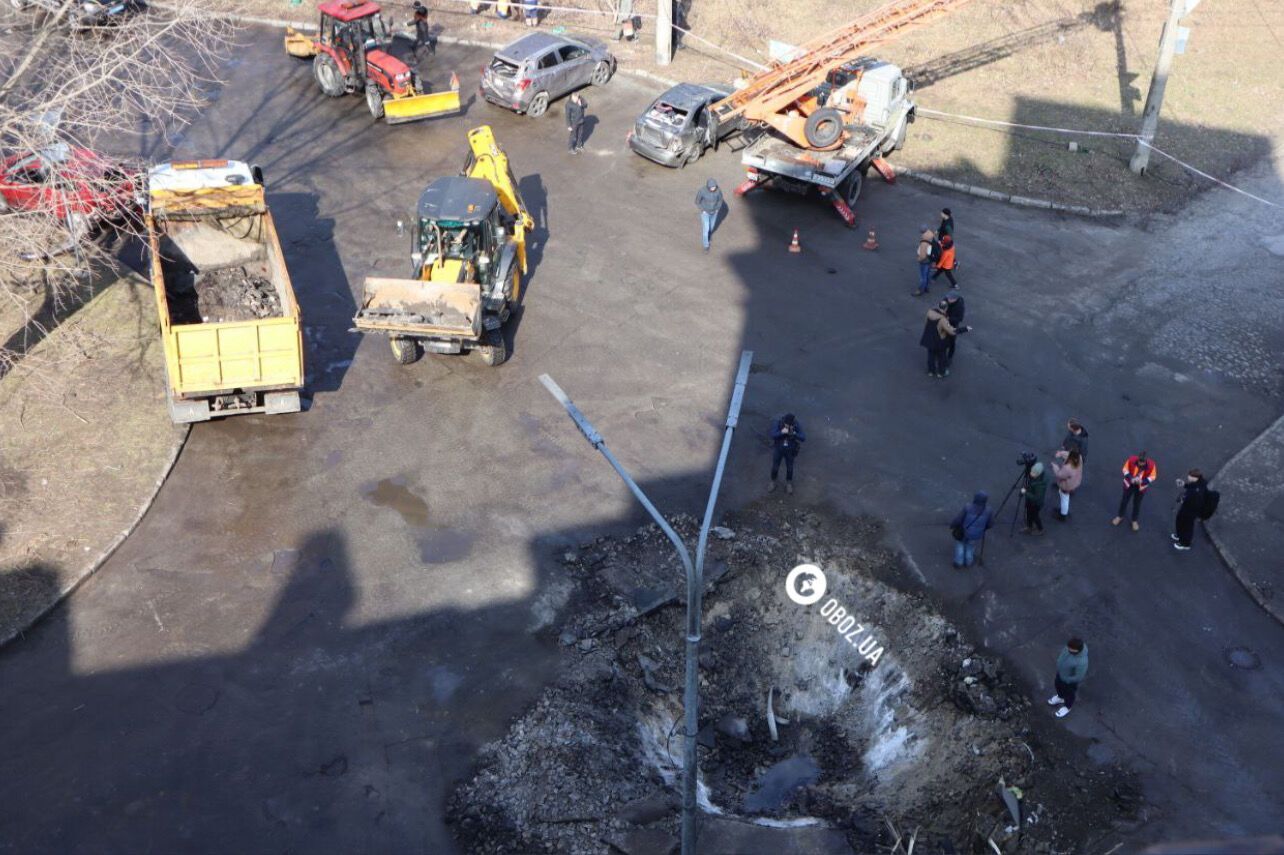 Обломок ракеты попал в здание, пережившее Вторую мировую войну: последствия ракетной атаки на Киев. Фоторепортаж