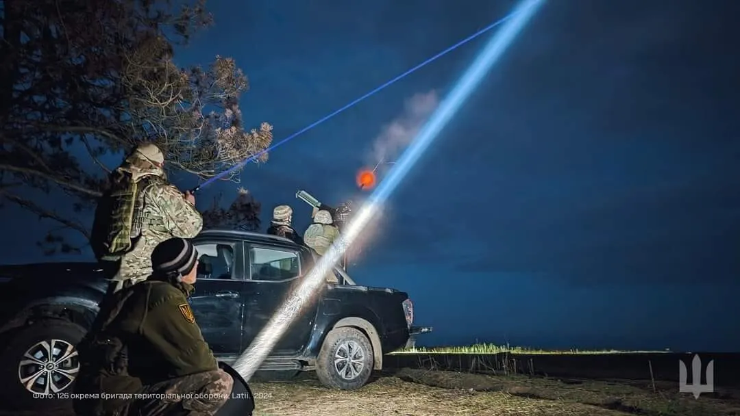 З’явилися фото та відео нічного полювання оборонців України на ворожі