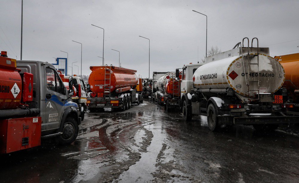 Автоцистерны вблизи Володарской ЛПДС , Московская обл. dqxikeidqxitkant