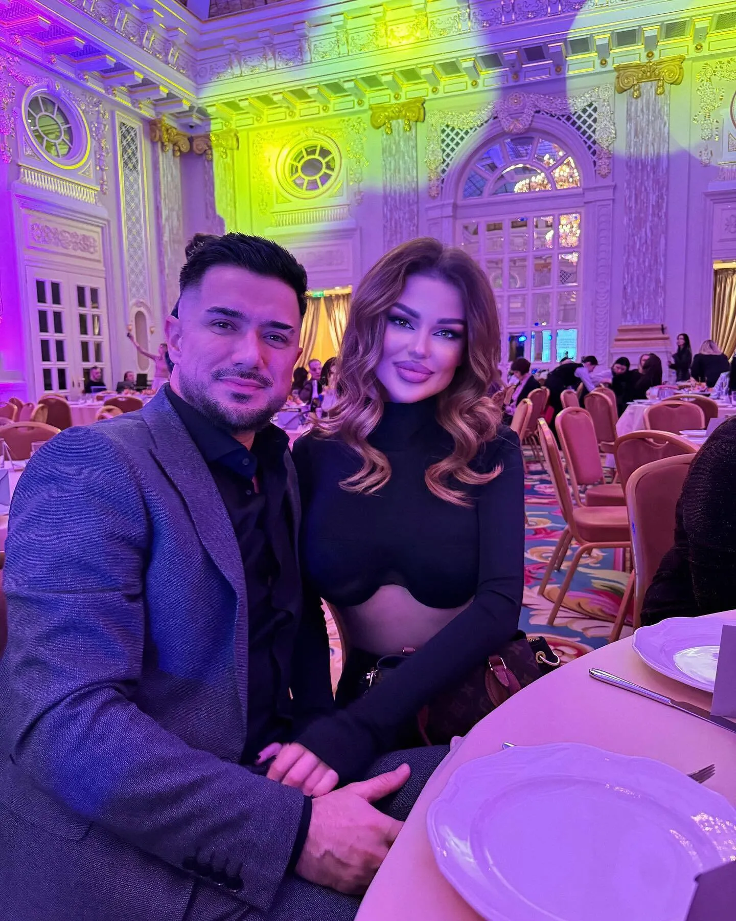 У мережу злили сварку колишнього Ані Лорак з новою обраницею: Анастасія Фоксі записала відео, але швидко видалила dqxikeidqxitkant