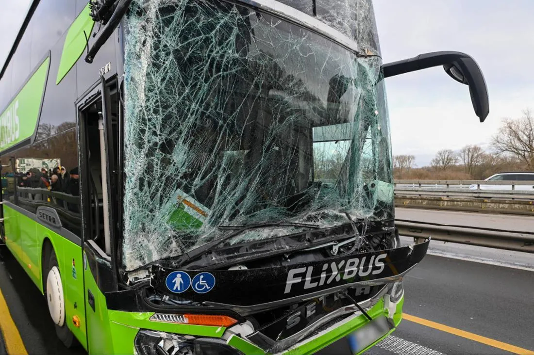  ͳ      Flixbus:   – . 