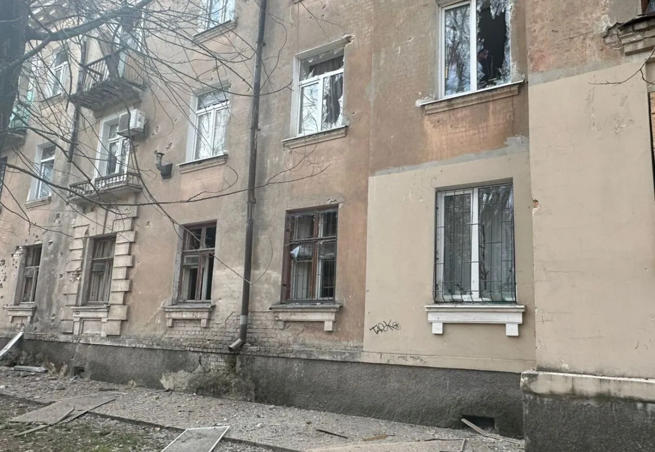 The Russians shelled the Nikopol region: there is destruction of the housing sector. Photo